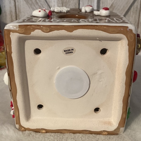 Rae Dunn INSPIRED Gingerbread Birdhouse - Picture 7 of 14